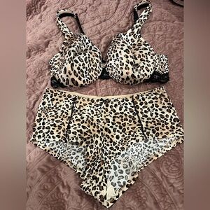14/16 Cacique Leopard Print Bra and Panty Set